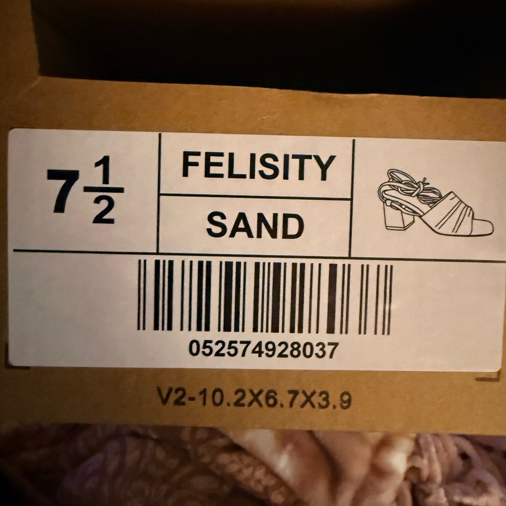 Journee Collection Cream Women's Sandals - Picture 8 of 9
